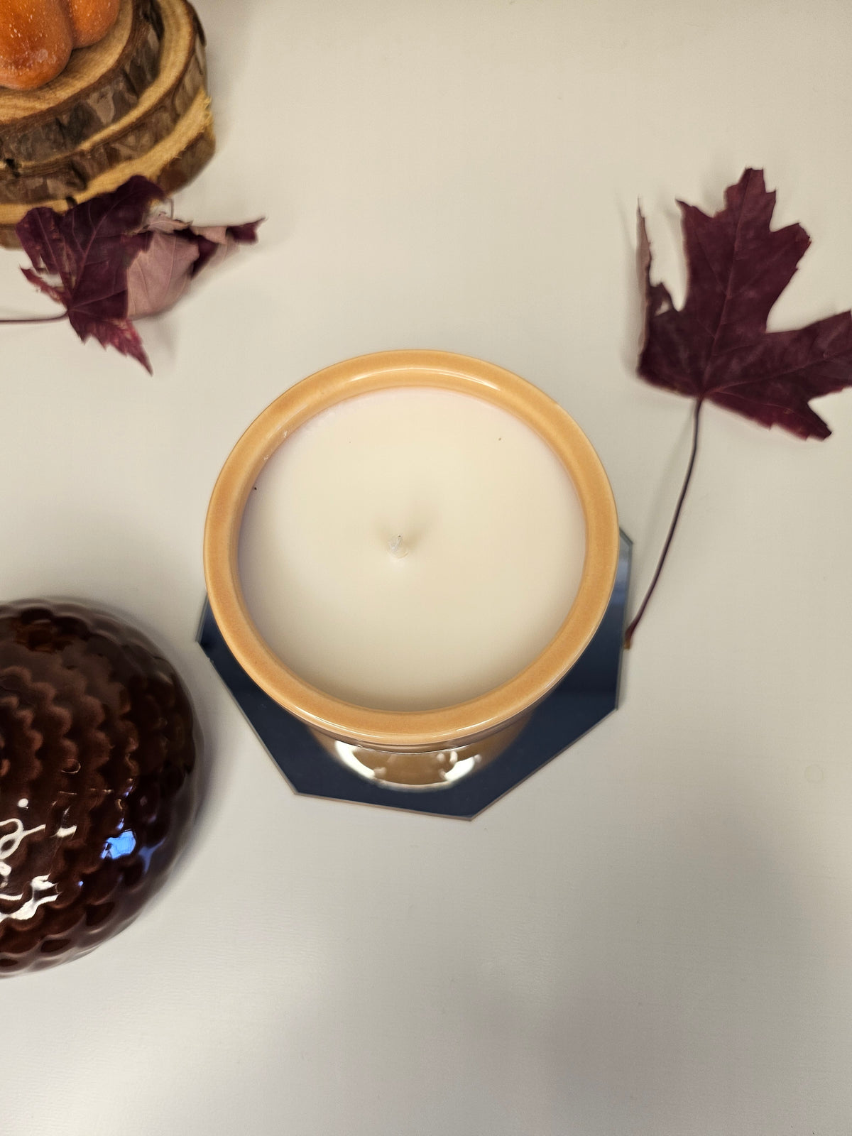Silver Hollow - Cool Mint, Apple & Oak Ceramic Candle (6 oz)